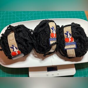 Pingouin Bouclé bulky black yarn